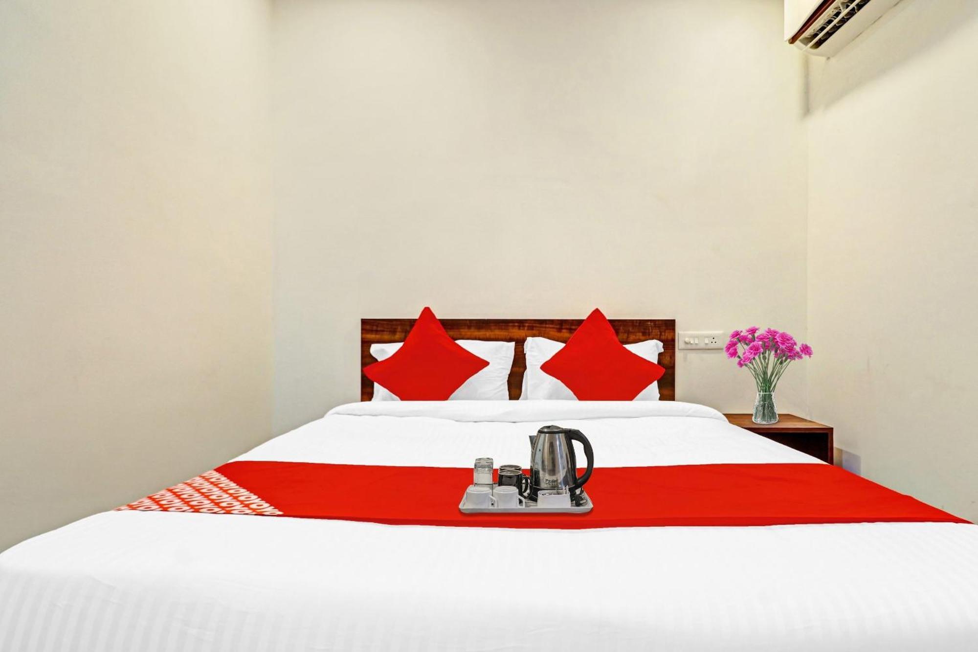 Hotel O Night Eye 海得拉巴 外观 照片