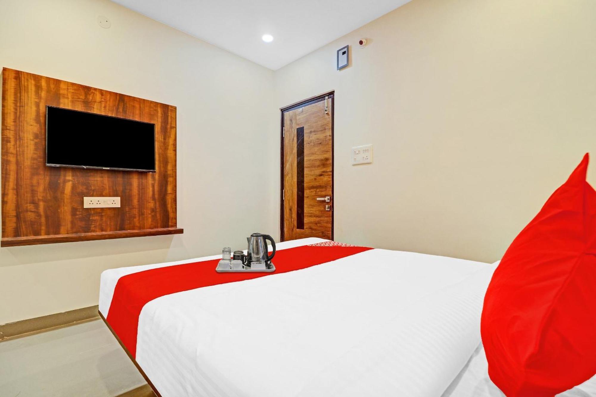 Hotel O Night Eye 海得拉巴 外观 照片